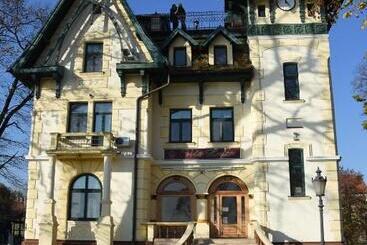 پانسیون Guest House Vila Lujza