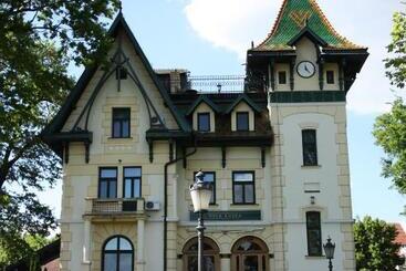 پانسیون Guest House Vila Lujza