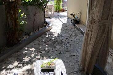 پانسیون Guesthouse Panorama