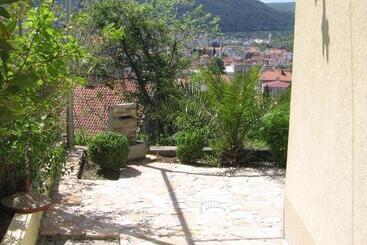پانسیون Guesthouse Panorama