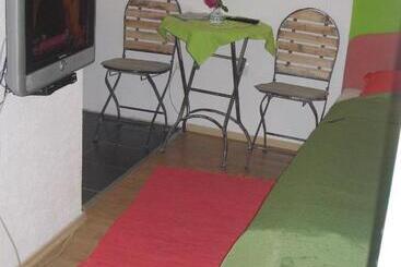 پانسیون Guesthouse Panorama