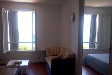 Rocca Ruja Vip