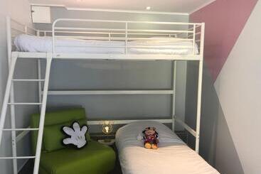 تختخواب و صبحانه Chambres D'hôtes Poirier Bazin