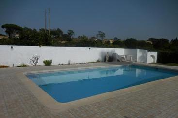 Tourist flats Al   Apartamento Girassol