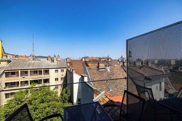 Carlton Hotel Buda Castle