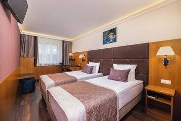 Carlton Hotel Buda Castle