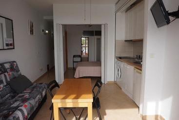 Center & White Town Apartment