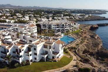 هتل Alua Suites Las Rocas