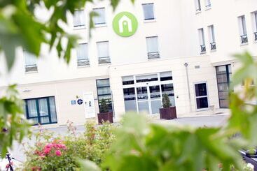 هتل Campanile Marne La Vallee  Bussy Saint Georges