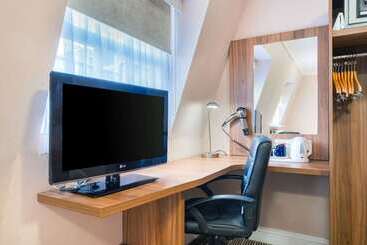 هتل King S Cross Express Inn
