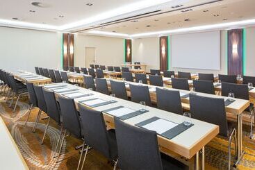 هتل Courtyard By Marriott Düsseldorf Seestern