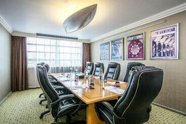 هتل Crowne Plaza Liverpool   John Lennon Airport, An Ihg