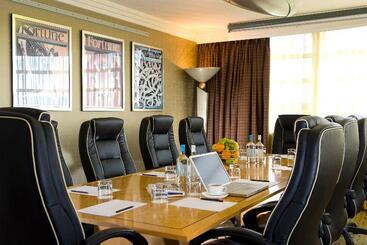 هتل Crowne Plaza Liverpool   John Lennon Airport, An Ihg
