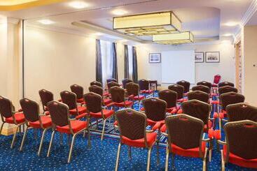 هتل Crowne Plaza Liverpool   John Lennon Airport, An Ihg