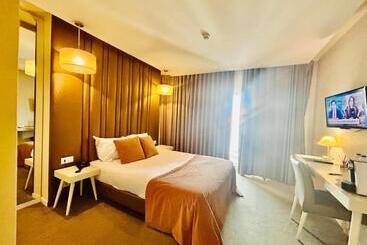 هتل De Ilhavo Plaza & Spa