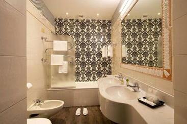 De La Pace, Sure Hotel Collection By Best Western