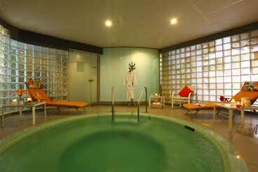 Delfines Hotel & Convention Center