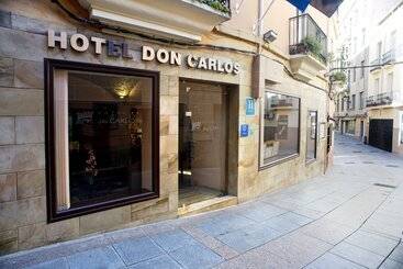 هتل Don Carlos Cáceres