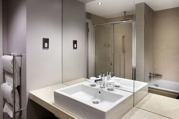 هتل Doubletree By Hilton Glasgow Central