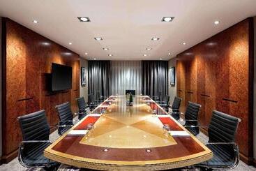هتل Doubletree By Hilton Glasgow Central