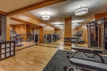هتل Grand America