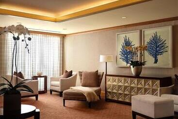 هتل Grand America