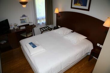هتل Kyriad Chateauroux