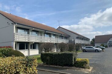 هتل Kyriad Chateauroux  Saint Maur