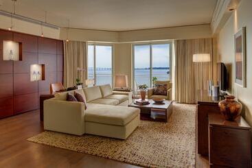 هتل Mandarin Oriental Miami