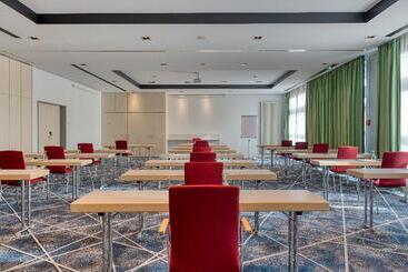 هتل Mercure Neu Isenburg