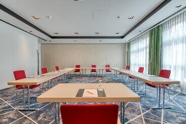 هتل Mercure Neu Isenburg