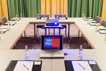 هتل Mercure Neu Isenburg