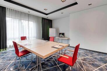 هتل Mercure Neu Isenburg