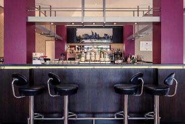 هتل Mercure Neu Isenburg