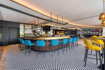 هتل Mercure Neu Isenburg