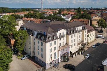 Mercure Hotel Klaipeda City, Conference, Restaurant & Bar   Accor Group - Klaipeda