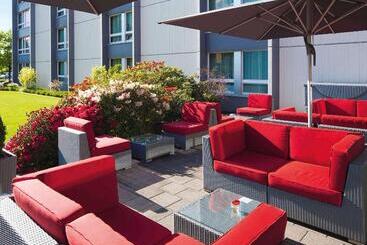 Mövenpick Hotel Zurich Airport