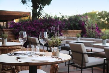 هتل Peralada Wine Spa & Golf