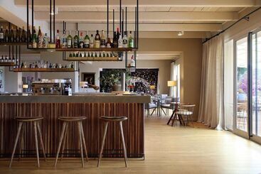 هتل Peralada Wine Spa & Golf