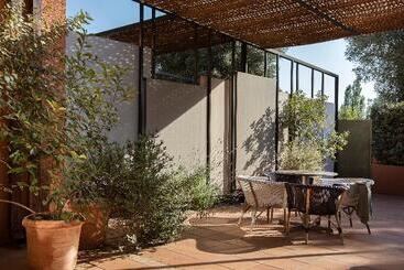 هتل Peralada Wine Spa & Golf