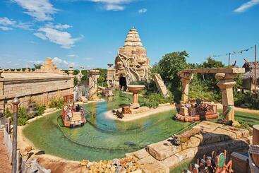 هتل Portaventura®  Caribe  Includes Portaventura Park Tickets
