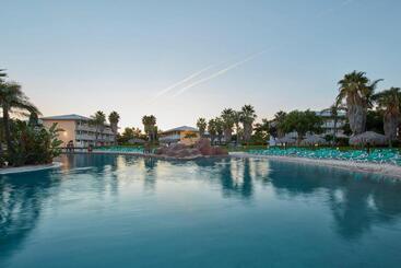 هتل Portaventura®  Caribe  Includes Portaventura Park Tickets