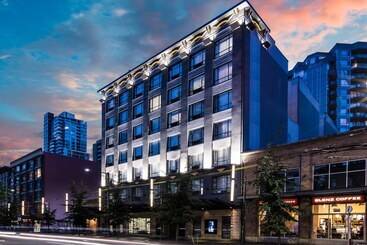 هتل Quality Inn & Suites