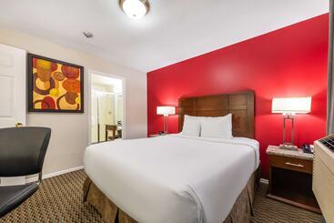 هتل Quality Inn & Suites
