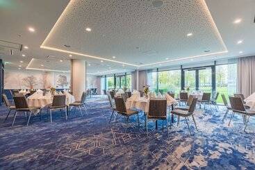 Radisson Blu Hotel Amsterdam Airport, Schiphol
