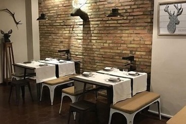 ホテル Restaurant Pessets & SPA