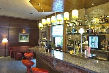 ホテル Restaurant Pessets & SPA
