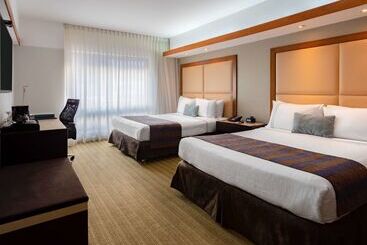 Sonesta Hotel El Olivar