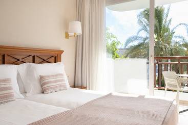 Inturotel Cala Azul