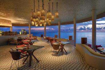 استراحتگاه Six Senses Kanuhura
